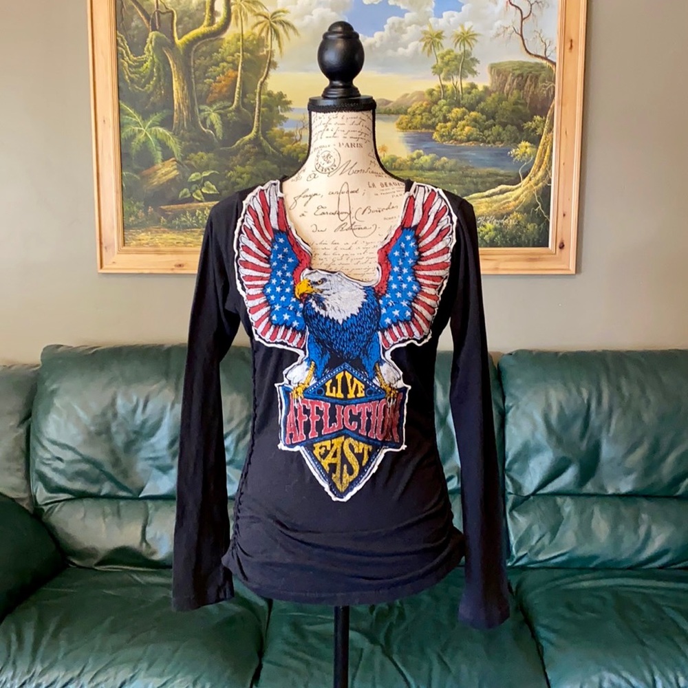 🍀 Eagle Cut Out Affliction long sleeve shirt!